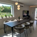 Stół Classic Loft z blatem Atelier Ciemny i czarną metalową podstawą – AP MEBLE HOME
