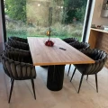 Stół Columna Loft Premium z czarną podstawą w nowoczesnej jadalni – AP MEBLE HOME